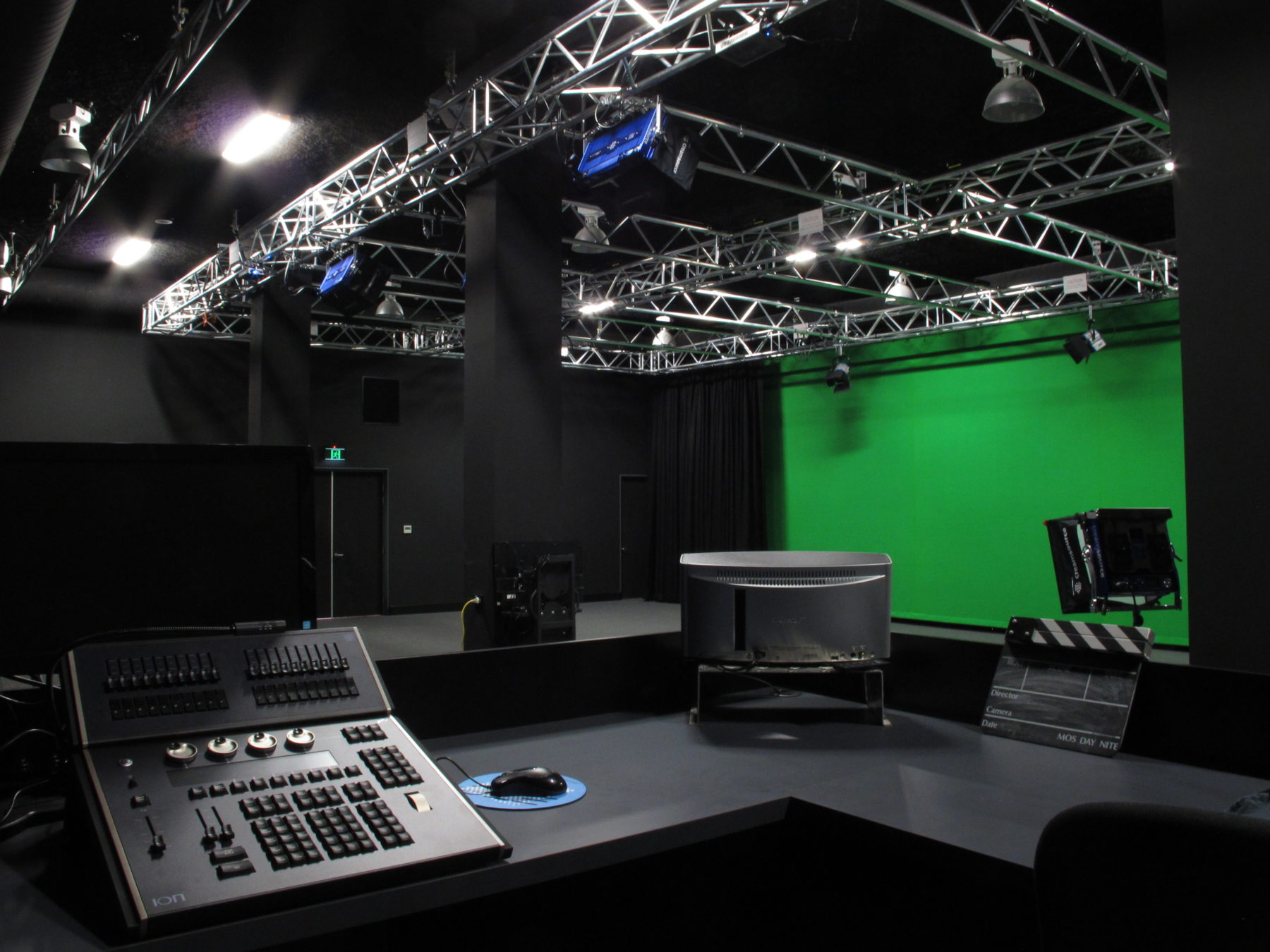 Sydney Film School | About | SYDNEY FILM SCHOOL